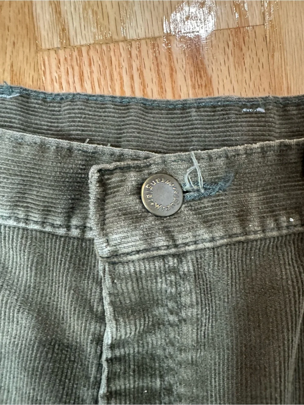 Vintage Wrangler 38 x 32 Men's Green Corduroy Straight Jeans Regular